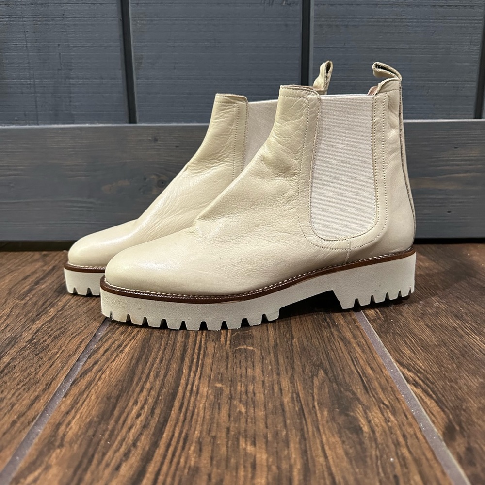 Patricia Green Chelsea Lug Sole booties - Cream